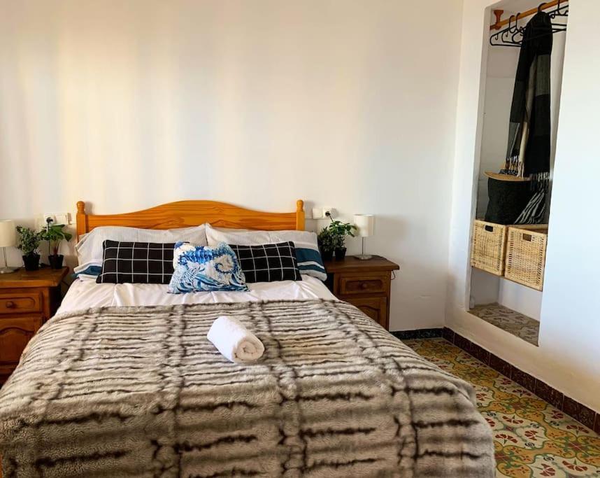 Beachfront House 皮莱斯 外观 照片